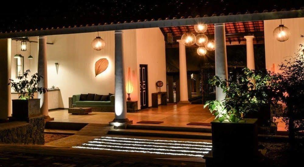 Rangiri Dambulla Resort エクステリア 写真